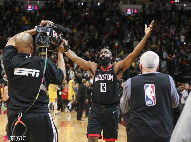 肩比名宿！阿夫迪亚35+5+5次数升至开拓者队史第4（逼近名宿行列！阿夫迪亚35+5+5场次升至开拓者队史第4位）