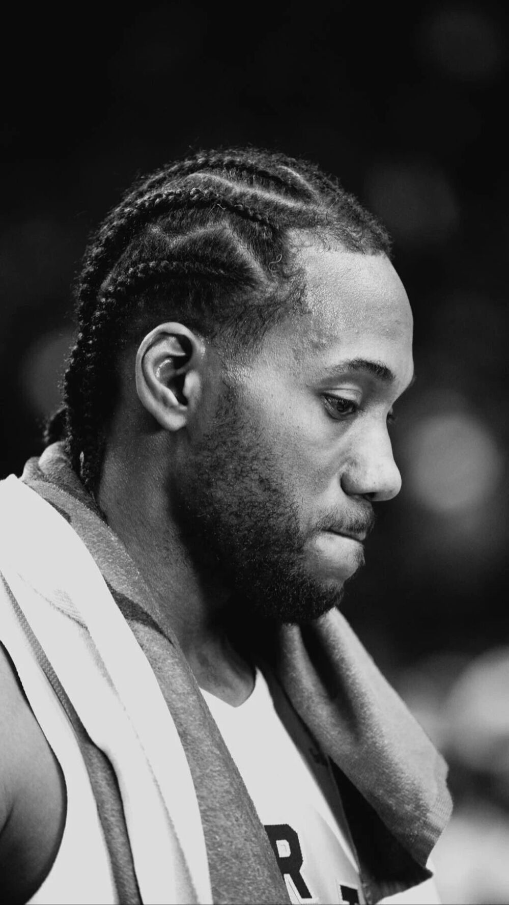 大发神威！麦克维21投16中怒砍47分创生涯新高（麦克维狂飙47分！21投16中刷新生涯新高）