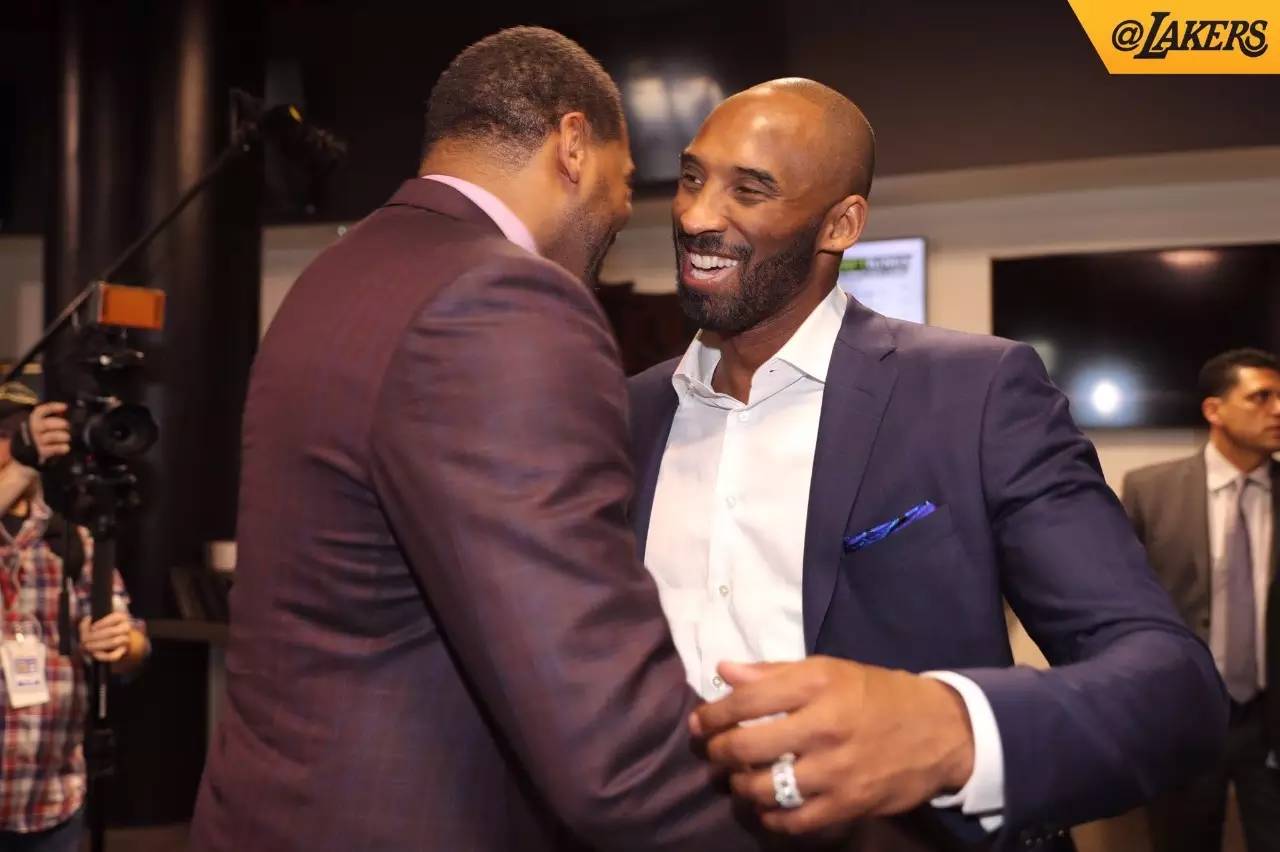 近10年欧冠门将零封率：拉亚54%第1，布冯47%第2，奥纳纳上榜（近十年欧冠门将零封率排名：拉亚54%居首，布冯47%次席，奥纳纳在列）