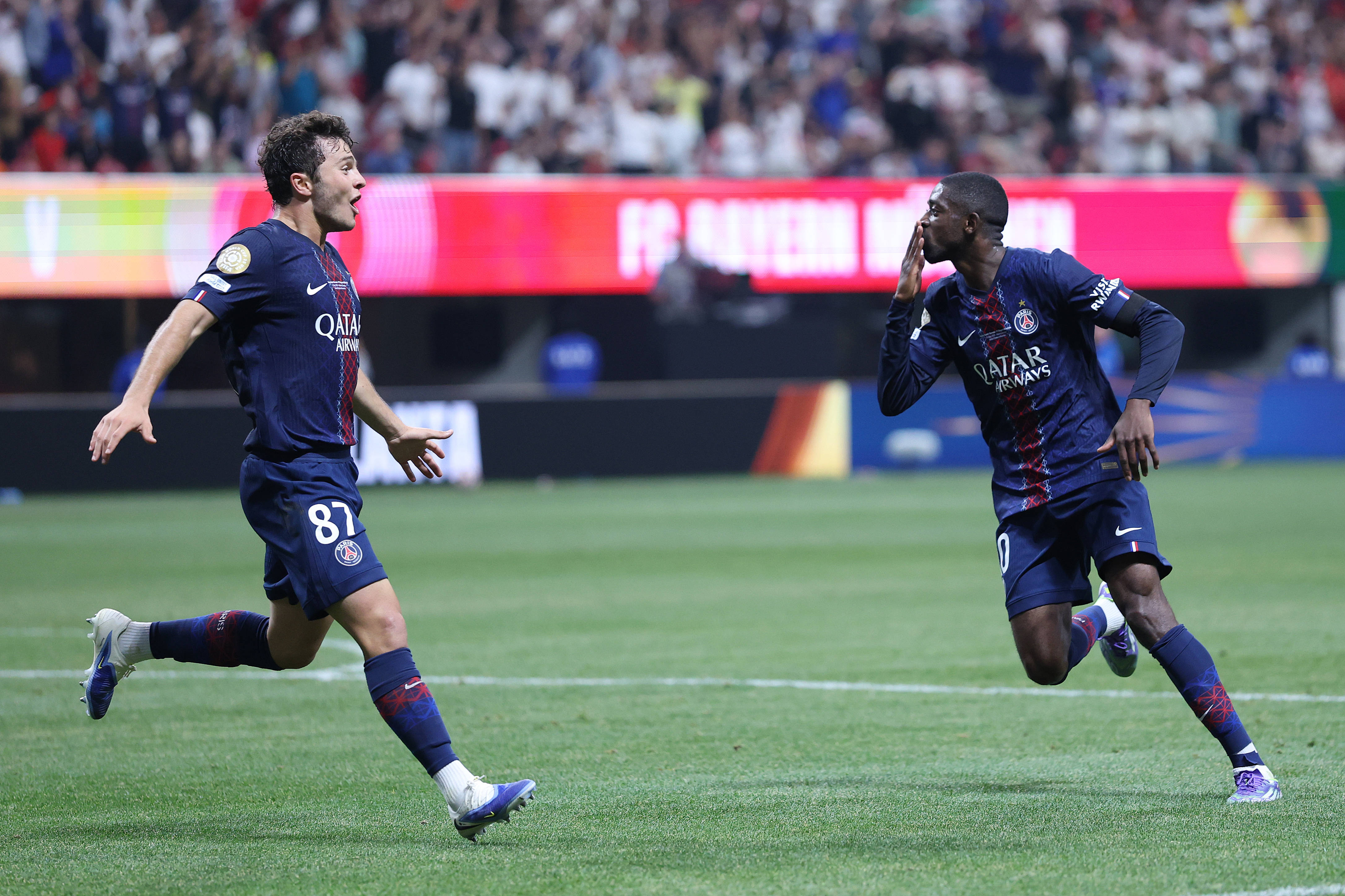 较上劲了！东契奇造犯规两罚全中 杜兰特妙传亚当斯+干拔三分回应（对飙升级！东契奇造犯规两罚命中，杜兰特妙传亚当斯再飙干拔三分回敬）