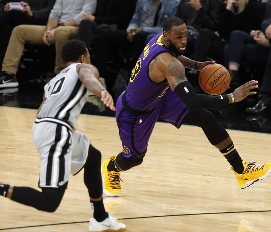 泰国归化前锋贝尔：若能让泰国首进世界杯将是意义非凡的事情（泰国归化前锋贝尔：若助泰国首次打进世界杯，意义重大）