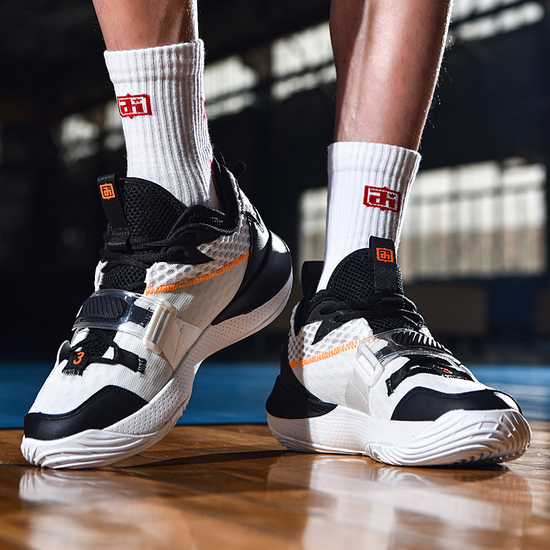 拜仁vs弗赖堡：奥利塞、比朔夫首发，基米希、伊藤洋辉替补（拜仁战弗赖堡：奥利塞、比朔夫首发，基米希、伊藤洋辉列替补）