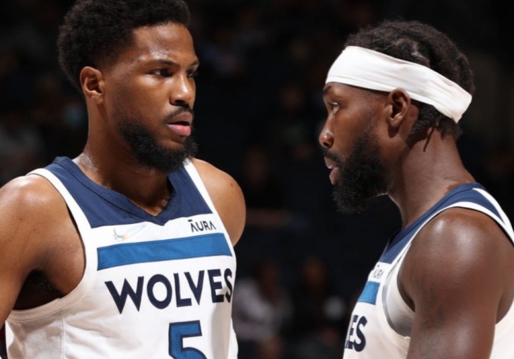 新民体育：上海男篮最好的夺冠机会来了？（新民体育：上海男篮迎来冲冠最佳时机？）