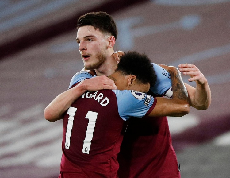 哈登突破失误，比赛节奏瞬间改变（哈登突破失手，比赛节奏骤变）