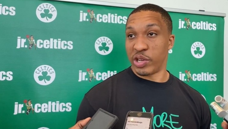 弗拉格第26场砍下40+！老詹第69场才做到！张伯伦第1场就拿下43分（弗拉格第26战轰下40+，老詹第69战才达成，张伯伦处子秀怒砍43分）