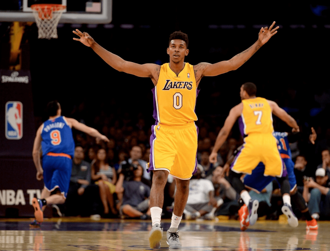 意媒：国米派球探考察卡普里莱，卡利亚里要价约2000万欧（意媒称国米已派球探考察卡普里莱，卡利亚里开价约2000万欧）