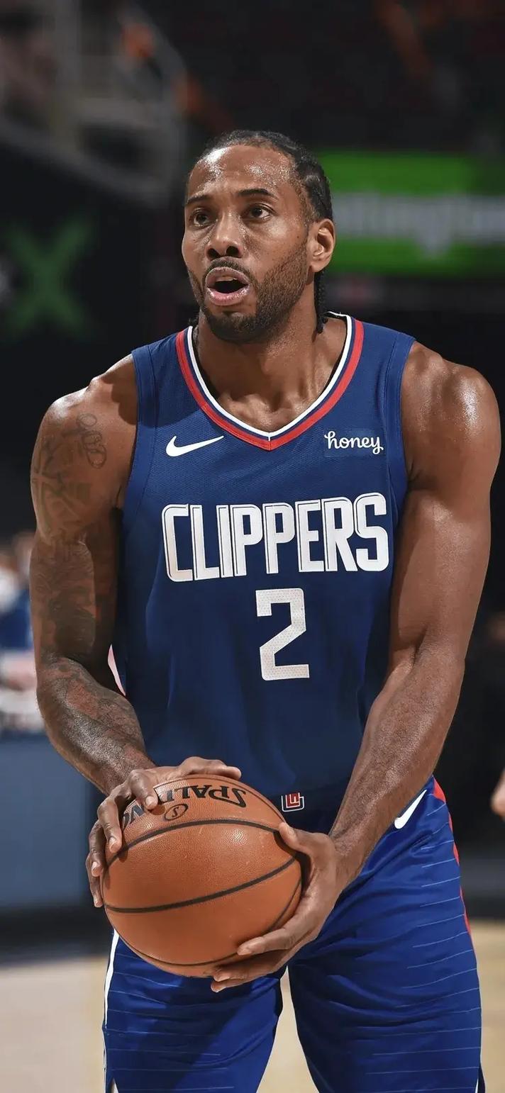 CBA杯战报：王哲林17分7板，上海111-72狂胜四川（CBA杯快讯：王哲林砍下17分7篮板，上海111-72大胜四川）